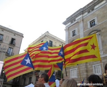 Katalanische Flagge Abseitsderramblas